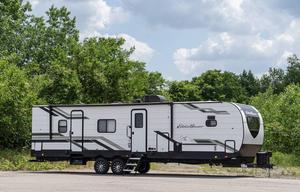Heartland Eddie Bauer 33FK