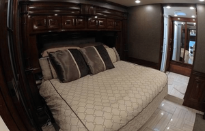 2017 American Revolution 42S RV rental photo 7