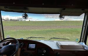 Winnebago Vista 35F (2 toilets / 1.5 bath)