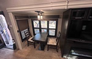 The Eagle Retreat – Luxury Jayco Eagle King Suite