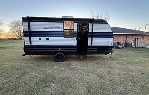 2024 Forest River RV Cherokee Wolf Den 16EV RV rental photo 6
