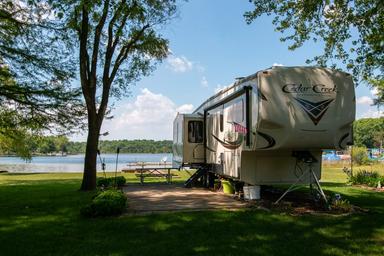 Yogi Bear's Jellystone Park Camp Resort At Barton Lake
