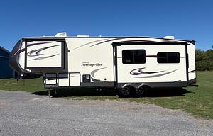 2017 Forest River RV Wildwood Heritage Glen 272RLIS RV rental photo 15