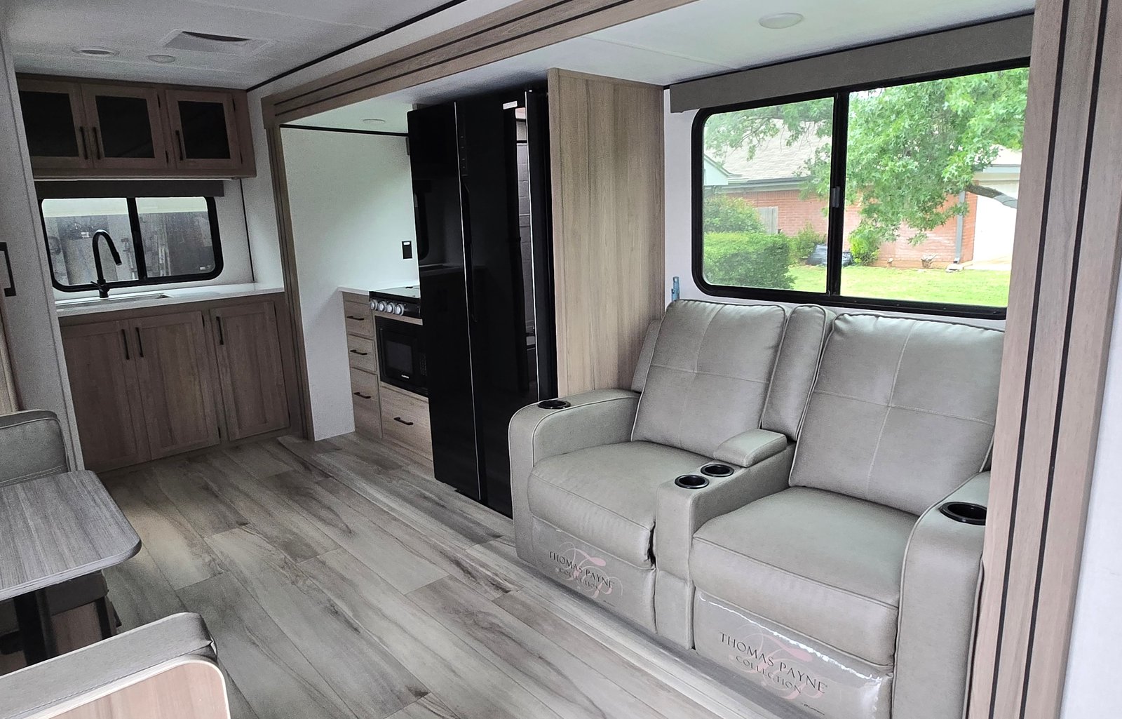 PET FRIENDLY FAMILY RV RENTAL