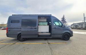 2021 Mercedes Sprinter 2500(Grey Whale)