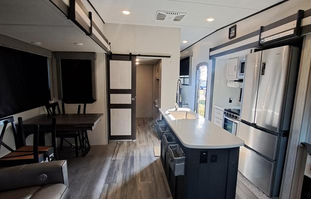 2021 Sprinter Limited 3570LFT RV rental photo 1