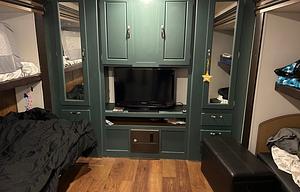 2018 Forest River RV Wildwood 31KQBTS RV rental photo 7
