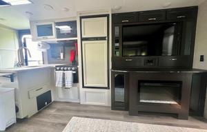 The Home away from home, 21 Jayco White Hawk 32KBS