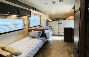 ADVENTURE MOBILE!!!