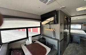 2021 Fleetwood RV Flair 29M RV rental photo 17