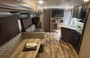 2020 Puma 28RBQS RV rental photo 12