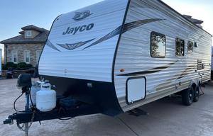 Spacious Clean 29' Jayco Baja Travel Trailer