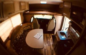 Perfect Couples Coach + 2 kids 23ft Freelander