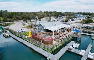 All-Inclusive Travel Trailer Getaway By The Marsh!