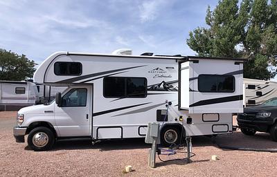 Easy Get Away - 2022 East to West Entrada
