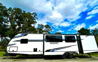 R3NTY RV