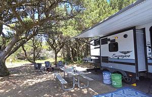 Surveyor 247BH Dog Friendly + Bunkhouse + Island