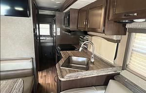 2017 Thor Motor Coach ACE 29.3