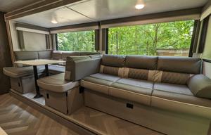 2022 - Sleeps 10! Delivery Available!!
