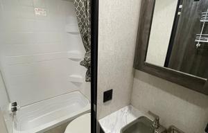 Spacious Clean 23' Compact Travel Trailer