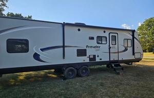 2018 Prowler Lynx 30 LX RV rental photo 6