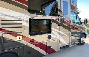 2018 Thor Motor Coach Chateau Sprinter 24FS RV rental photo 5