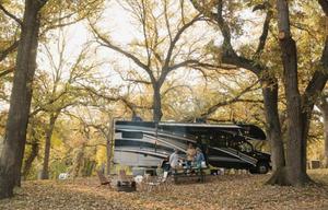 2023 Quantum LF31 Bunkhouse, Dual AC's+Solar (AZ)