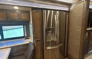 A-5 Luxury 41',King Bed, 1.5 Bath, Diesel- Sleep 7