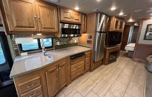 2017 Tiffin Motorhomes Allegro 36 LA