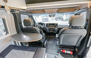 Revel All wheel Drive van Winnebago Mercedes-Benz