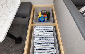 Family Bunkhouse for 9, Inverter, Solar, Tankless