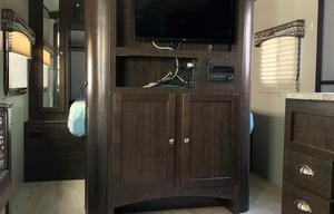 2018 Shadow Cruiser 24ft Bunkhouse Trailer