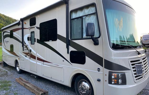 2015 Coachmen RV Pursuit 33 BH