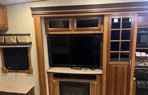2016 Prime Time RV Crusader 380MBH