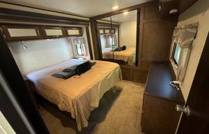 2017 Forest River RV Salem Villa Series 402QBQ Classic RV rental photo 6
