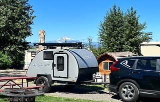 The Teardrop Adventurer – Compact Comfort Explorer