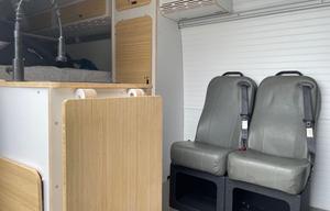2013 Mercedes Sprinter 2500(Seal)