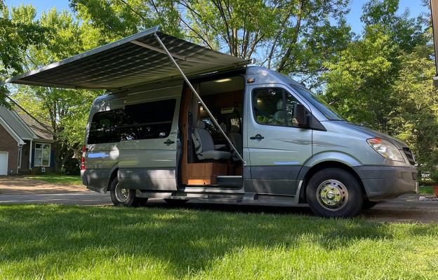 2010 Roadtrek RS-Adventurous RV rental photo 1
