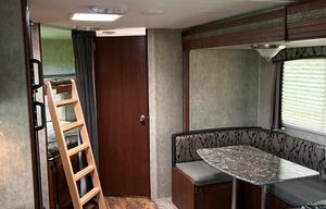 2016 Keystone RV Passport 2670BH Grand Touring RV rental photo 5