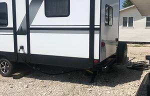 2020 Vibe 32BH RV rental photo 4