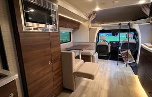 Beautiful, easy to drive escape-mobile.