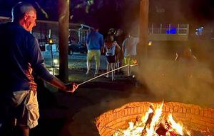 Very nice 2017 Palomino SolAire, sleeps 4 adults +