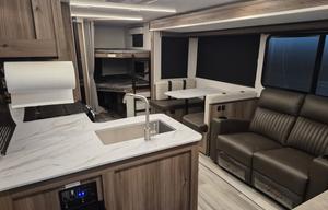 Luxury Family RV Go Explore X252