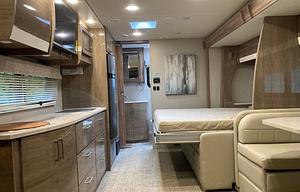 2020 Qwest 24R RV rental photo 4
