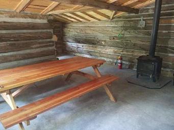 Dawson Cabin, Loop: DAWSON CABIN