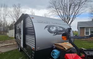2022 Cherokee Grey Wolf 19SM RV rental photo 3