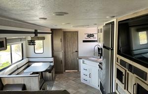 Amazing Bunkhouse, Outside Kitchen, Fireplace