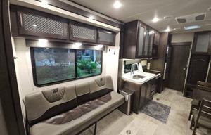 2022 Grand Design Momentum G-Class 30G