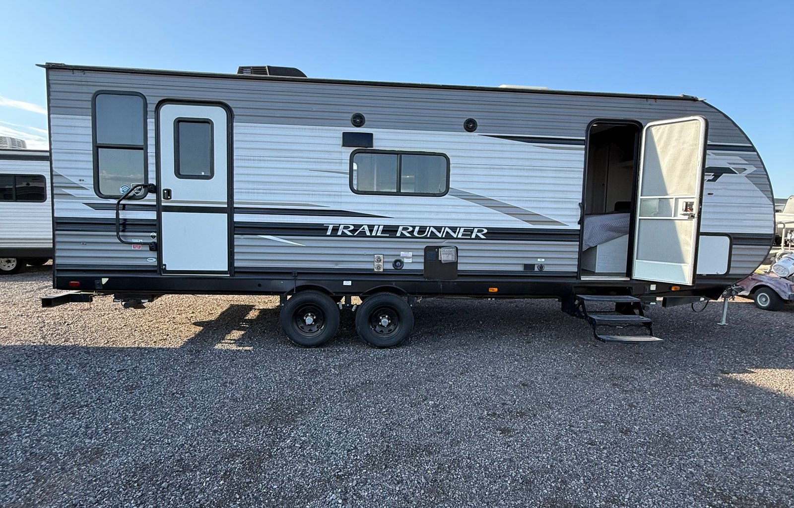 2022 Trail Runner 255RL (6402)