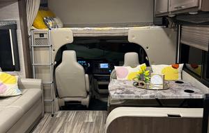 2021 THOR MOTOR COACH CLASS C
